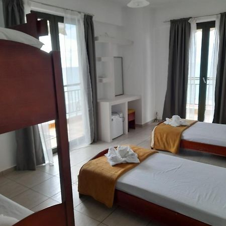 Elia Kai Amos Lejlighedshotel Nea Skioni Eksteriør billede